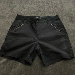 Lee, Straight Fit, Women’s Black Shorts Size-14, Mid-rise